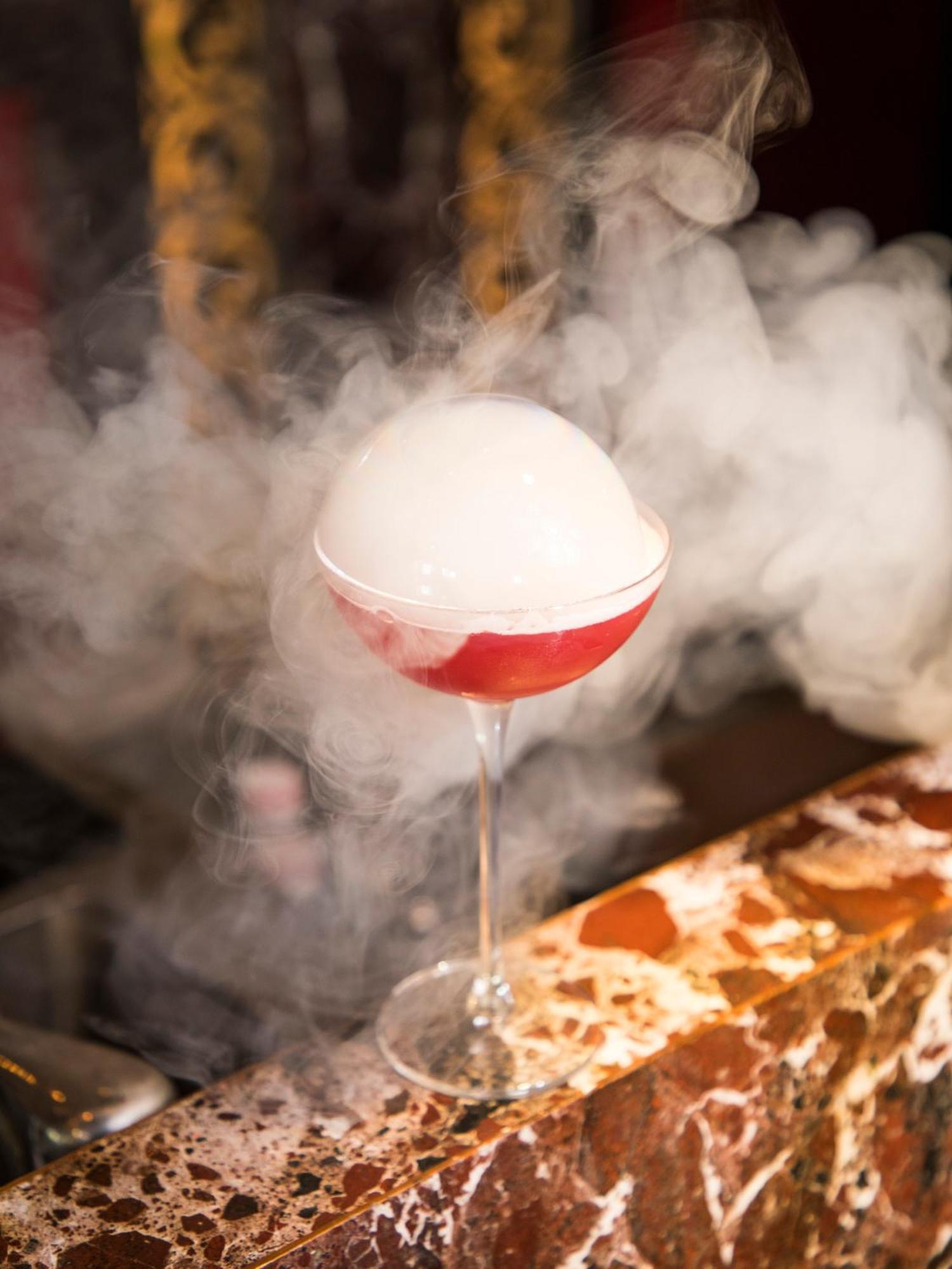 فندق وريزدنس ذا ليلا أمبيانس جوروجرام غورغاون المظهر الخارجي الصورة A dry ice cocktail